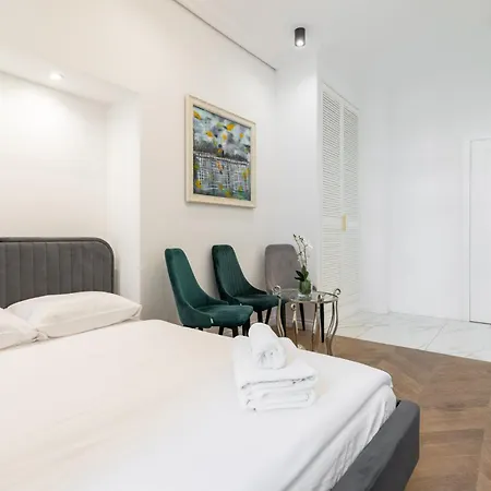 Artdeco Luxury By Bookinghost