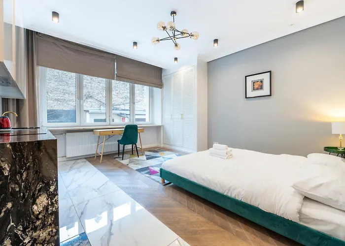 Artdeco Luxury By Bookinghost