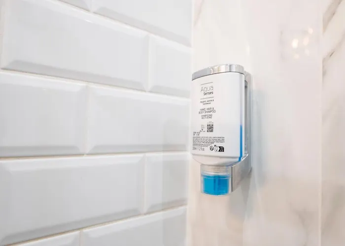 Artdeco Luxury By Bookinghost