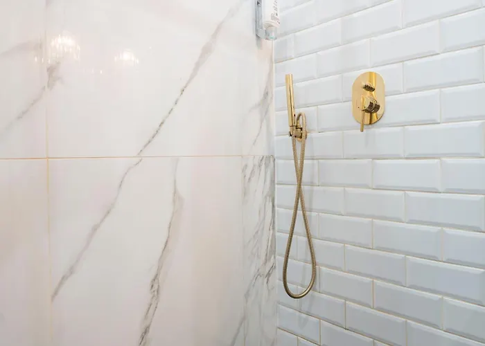 Artdeco Luxury By Bookinghost